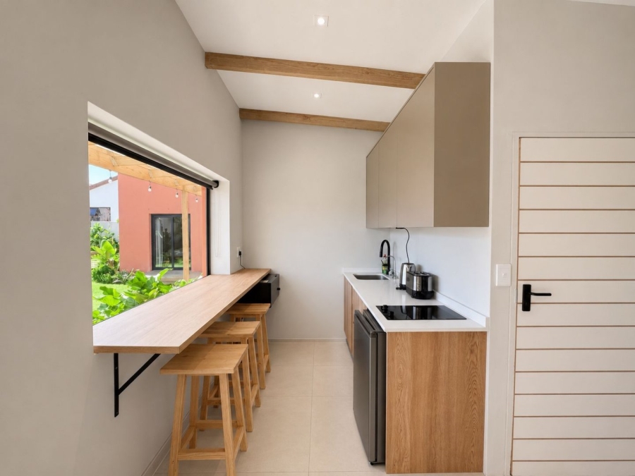 To Let 1 Bedroom Property for Rent in Bloubergrant Western Cape